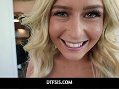 Minxx Markey gets deep throat massage from Nicky Rebel's huge cock! 😍