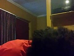 她给超级湿口交狂吞精液