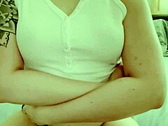 i love watching you wank to my pussy with toys close up