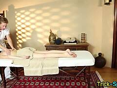 Hey, check this brunette hottie getting a steamy massage in high definition! So relaxing! 😍