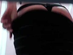 Zoey taylor masturbates with toys in the pool!