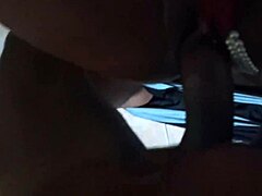 Se la arrimo a mi madrastra y me ayuda