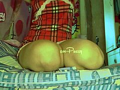 Ice Cream in Pussy Close-Up