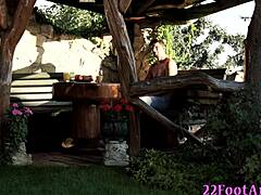 I love watching babes deliver sexy foot cumshots in high definition