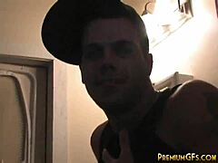 派对情侣鸡巴口交18+辣妹狂操小穴颜射