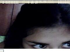 Teen Webcam Girl Performs Amateur Sex