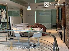 Moreno, did Cassiana Costa tempt you by the pool for raw hotel action?