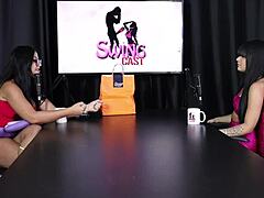 Safada acha que a menage feminina é muito gostoso e um homem bom de cama é e dicas para chupar uma buceta - tata sheer red