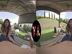 性感18+少女露乳晕？