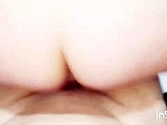 novinha safada leva no cuzinho e goza squirt