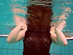 wanna see hot hairy vesta getting wet underwater with her tits out?