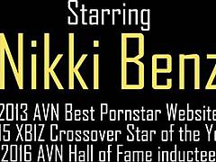 i am sultry blonde nympho nikki benz, goin topless in the park