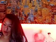 Watch me masturbate on cam while dancing perreo with Karol G and Alicia Keys!