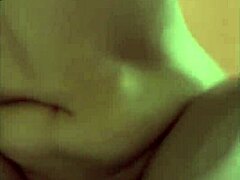 她说，我爱骑着那个大鸡巴做女上位。