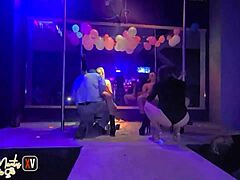 我和我的妹yamilethramirez在米却肯做直播性秀，在她嘴里射