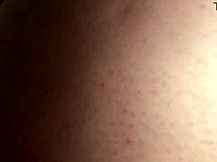 成熟继母放屁尿在继子上羞辱他！