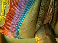 晚上特写内射我毛茸茸的小穴，18+小胸性感内衣高潮