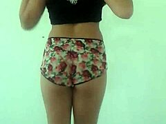 Brazilian Teen Dancing Funk In Amateur Video