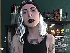 exhibitionism challenge with lou nesbit and lia louise