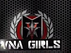 Penny Pax户外深喉鸡巴狂操😍