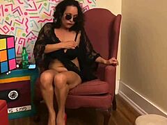 anna maria mature latina dominican caribbean woman playing again in her casual routine