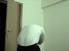 waiter hulk shows off muscular body in solo action