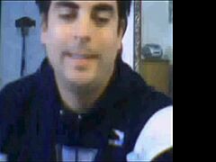 Pajero from Cordoba shows short pito on webcam