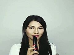 Victoria Lopez dances on Bigo Live