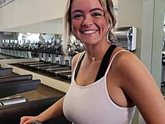 Picked Up Big Natural Tits Girl at the Gym for Outdoor Fun