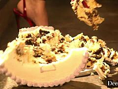 Mistress Eliza indulges submissive's foot fetish 😘