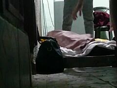 This amateur girl knows how to work that blowjob