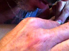 i'm eatin pussy with toys