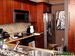 Petite Teen Feeling Intense Pleasure From Facial