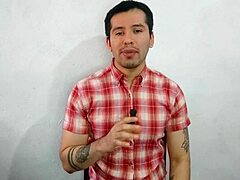 supervisor casado de la maquiladora penetra a pelo a su empleado en los ba�os en el turno nocturno relato sexual