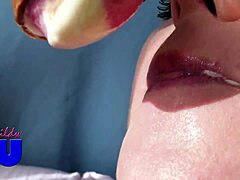 I suck ice cream just like a big dick