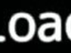 我忍不住在户外裸露大衣下疯狂秀身材！