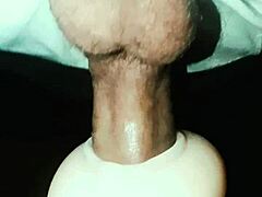 嘿，想看我老婆被狗式猛干吗？