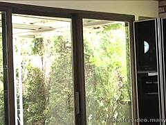 Amateur teen Roxie intriguingly fucked by webcam squeeze