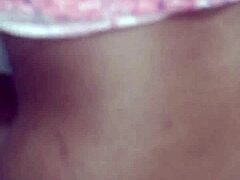 enchendo o rabo da preta de leite