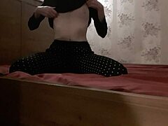 Tracy Naghavi在家温柔操逼到高潮