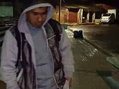 guy gets fucked by the delivery man in a casual encounter