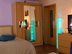 Fun Milf Invites Webcam Play Session