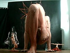 i'm a phallic feet foot fetish whore craving big cock