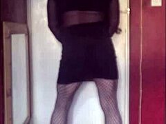 Come on, don’t be shy in this bisexual homemade vid!