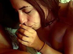 Jesyx热切地给我口，业余情侣激情戏