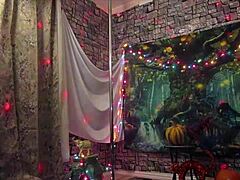 Hotwife dances pussy in chemise. 😏