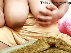 i love this desi young girl's sexy boobs