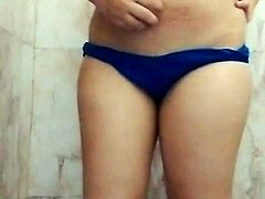 Hot desi girlfriend's big natural boobs!