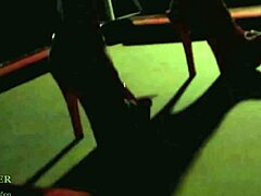 漂亮金发美女为梦中情人猛烈喷水！