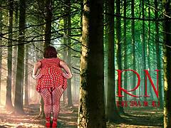 giant secretary in the office surprises manager with her height